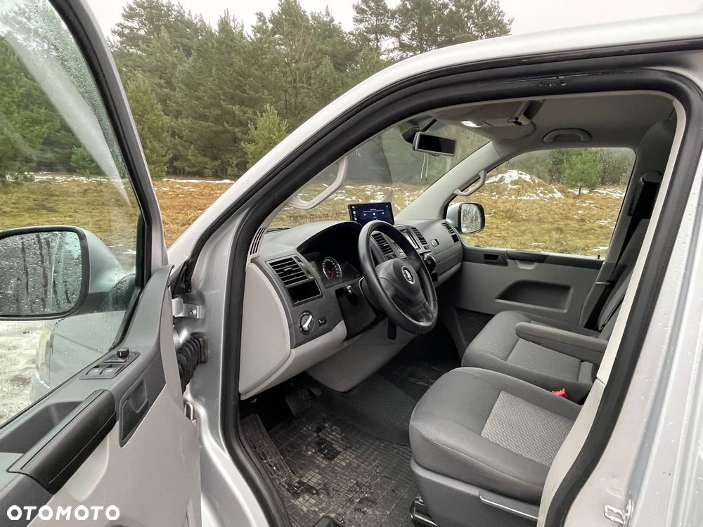 Volkswagen T5 - 17