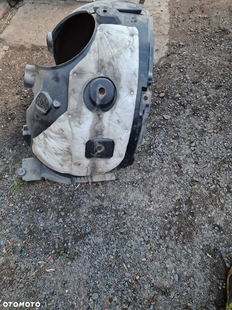 Nadkole  prawy przód  Renault  Arkana 638404531R - 7