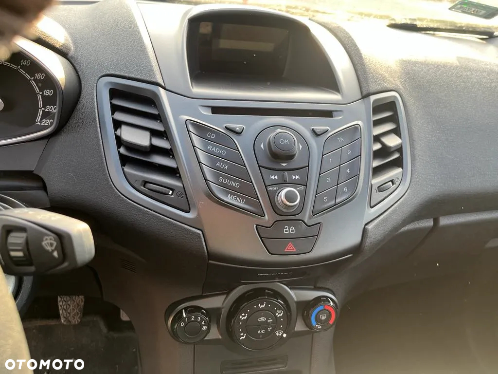 Ford Fiesta 1.0 Ambiente - 11