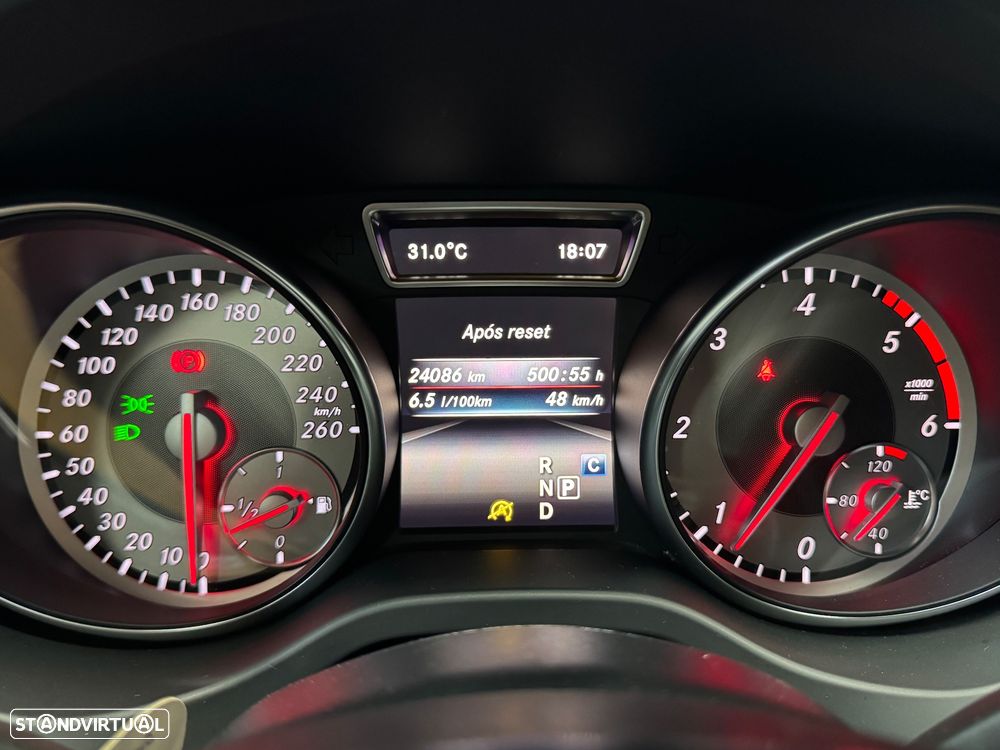 Mercedes-Benz GLA 200 d 4Matic 7G-DCT AMG Line - 25