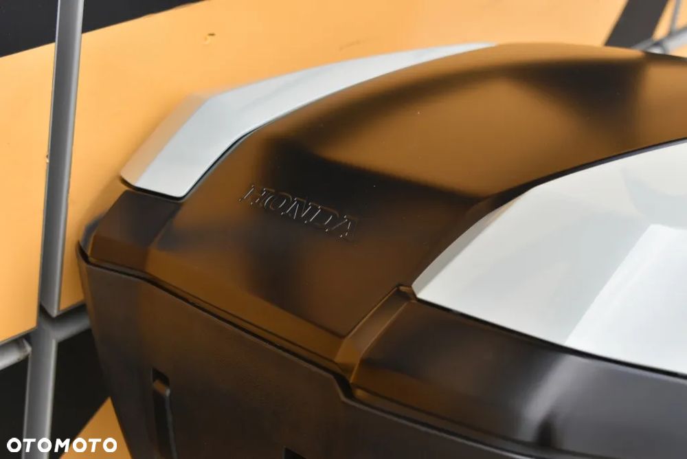 Honda NSS - 32