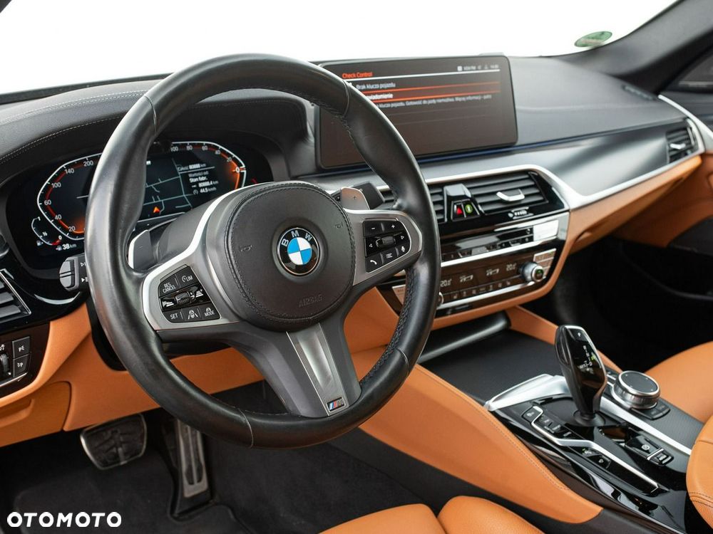 BMW Seria 5 540i xDrive mHEV M Sport sport - 7