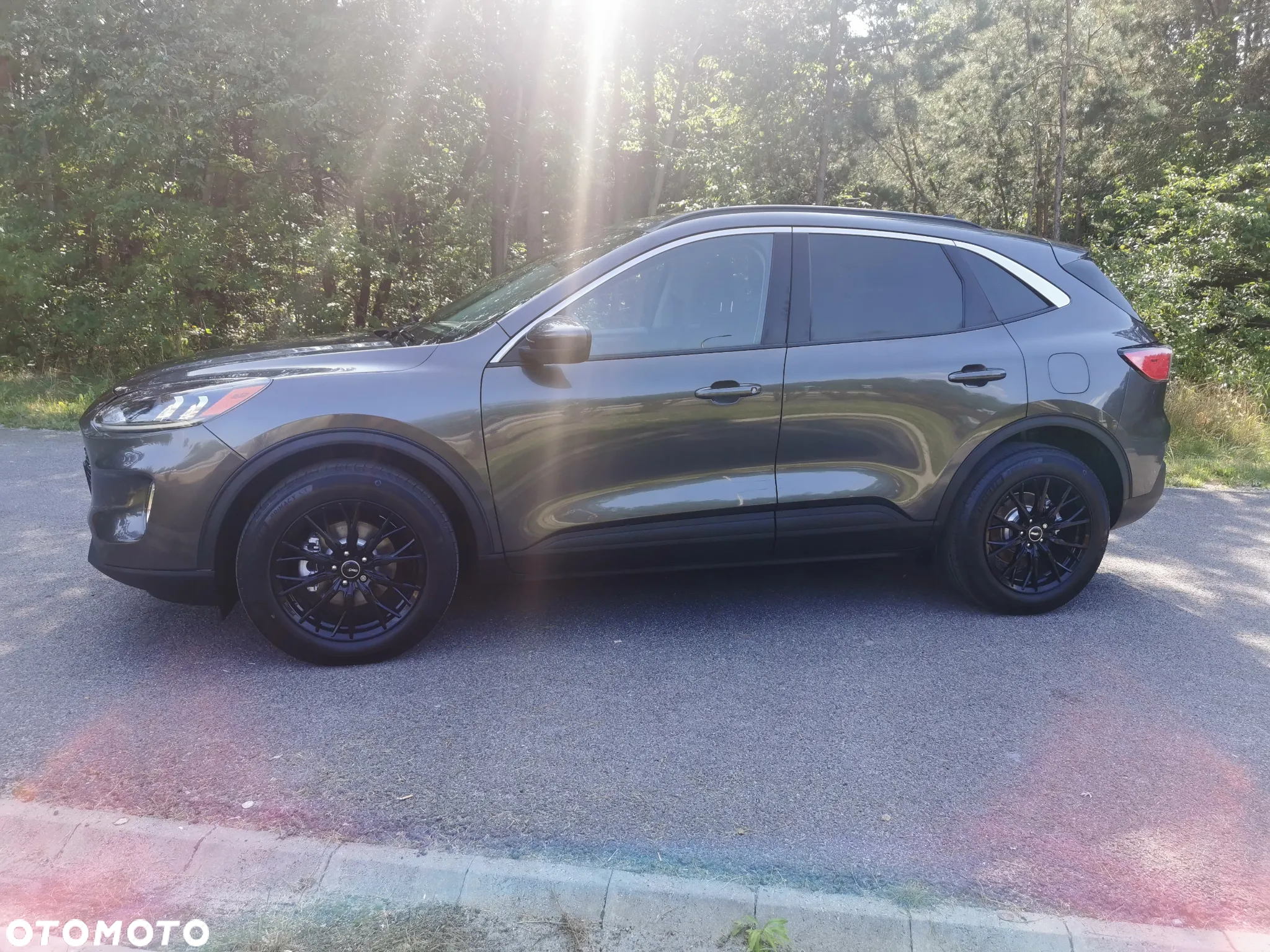 Ford Kuga - 10