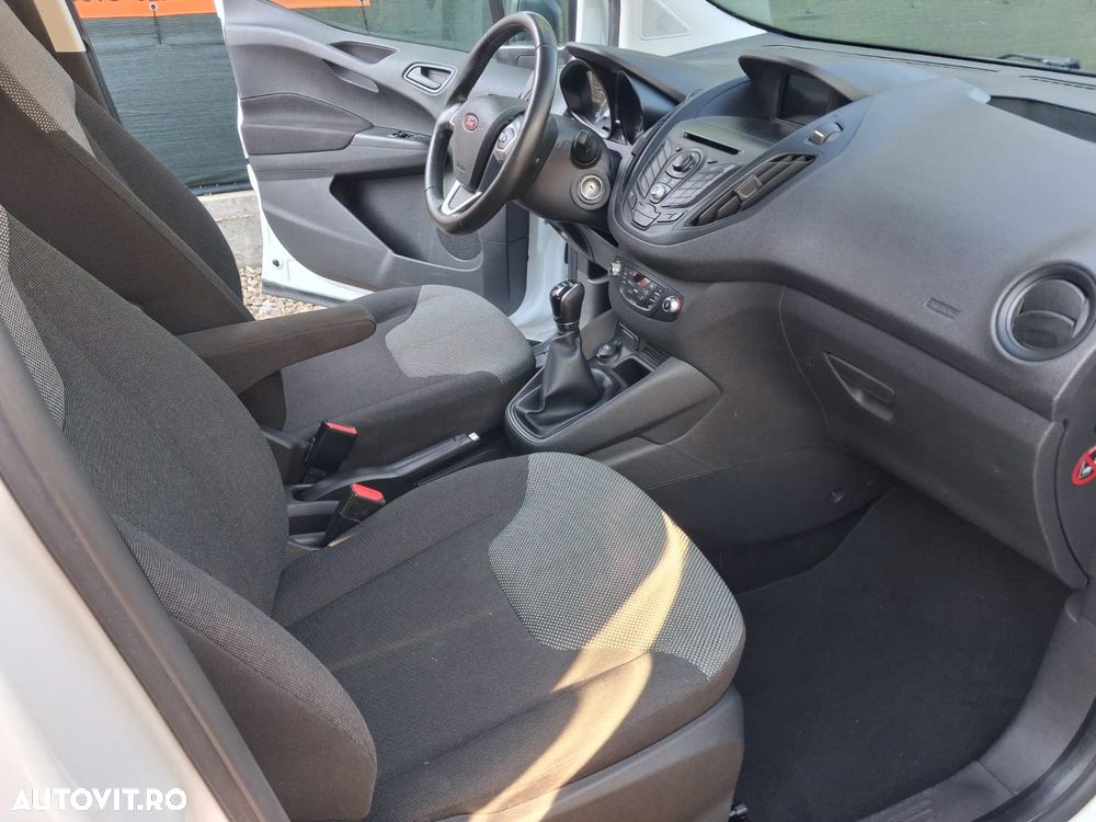 Ford Tourneo Courier 1.5 TDCi S&S Ambiente - 7