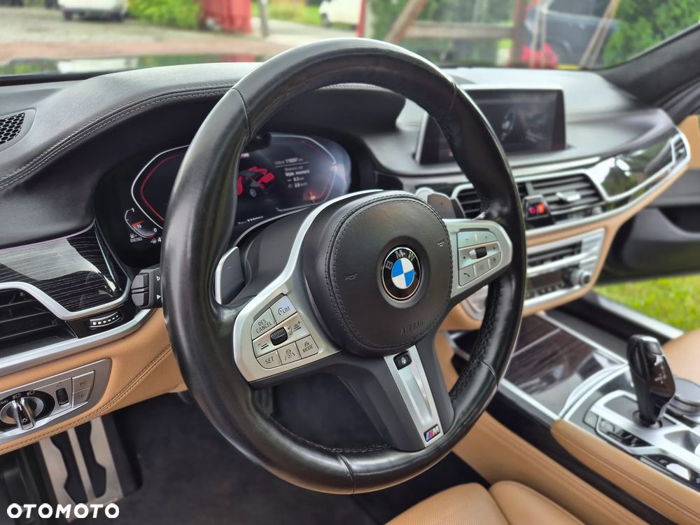 BMW Seria 7 740d xDrive mHEV sport - 33