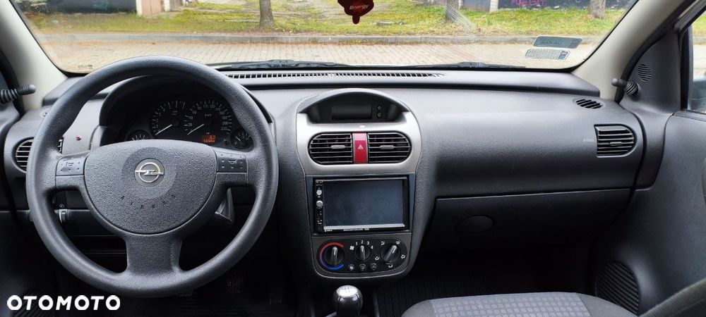 Opel Corsa - 1