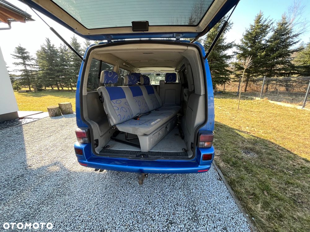 Volkswagen Multivan - 11