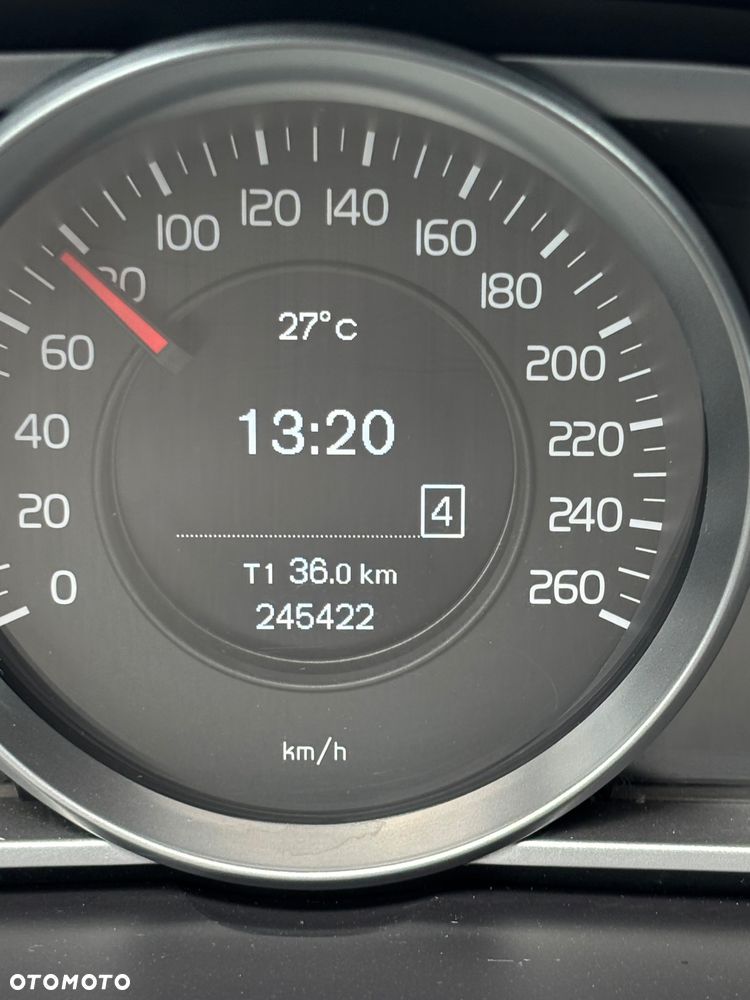 Volvo V40 D2 - 11