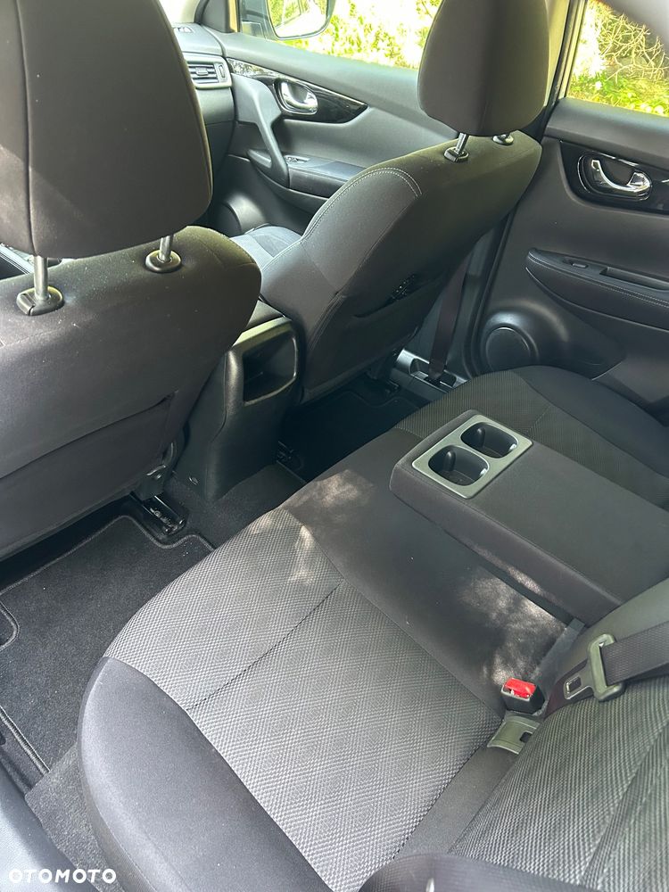 Nissan Qashqai 1.6 DCi N-Connecta - 8