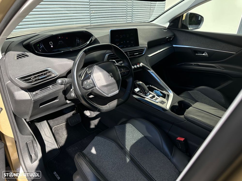 Peugeot 5008 1.2 PureTech Allure EAT8 - 14