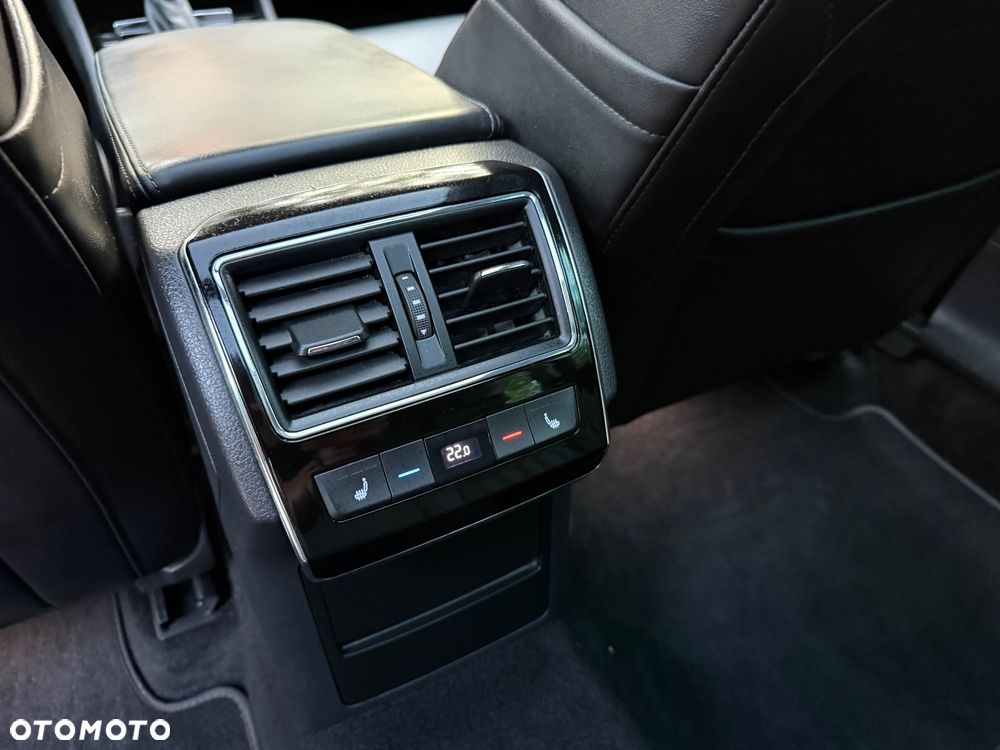 Skoda Superb 2.0 TDI DSG L&K - 18