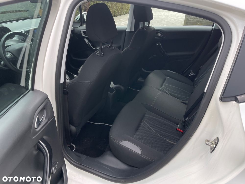 Peugeot 208 PureTech 68 Access - 10