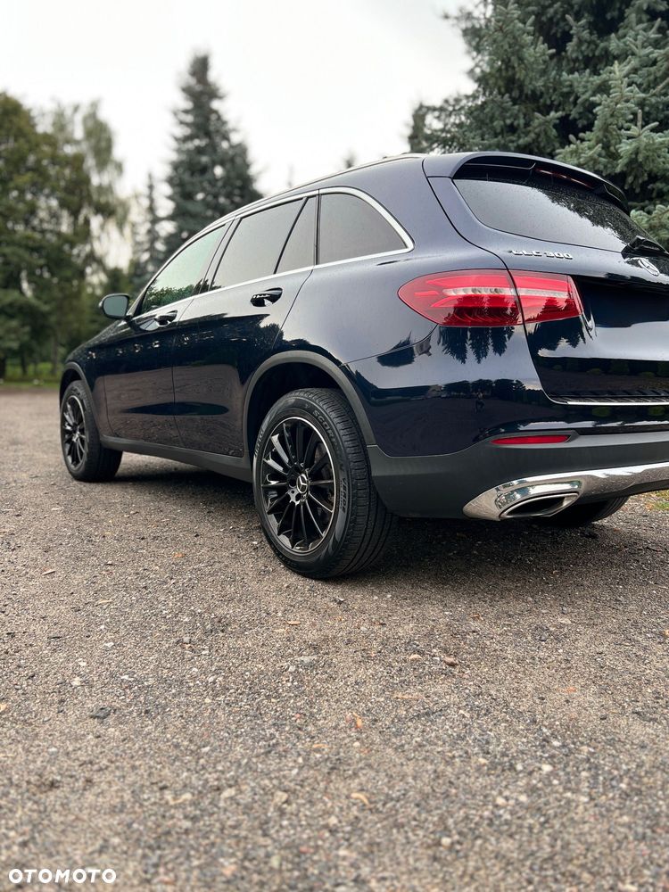 Mercedes-Benz GLC - 15