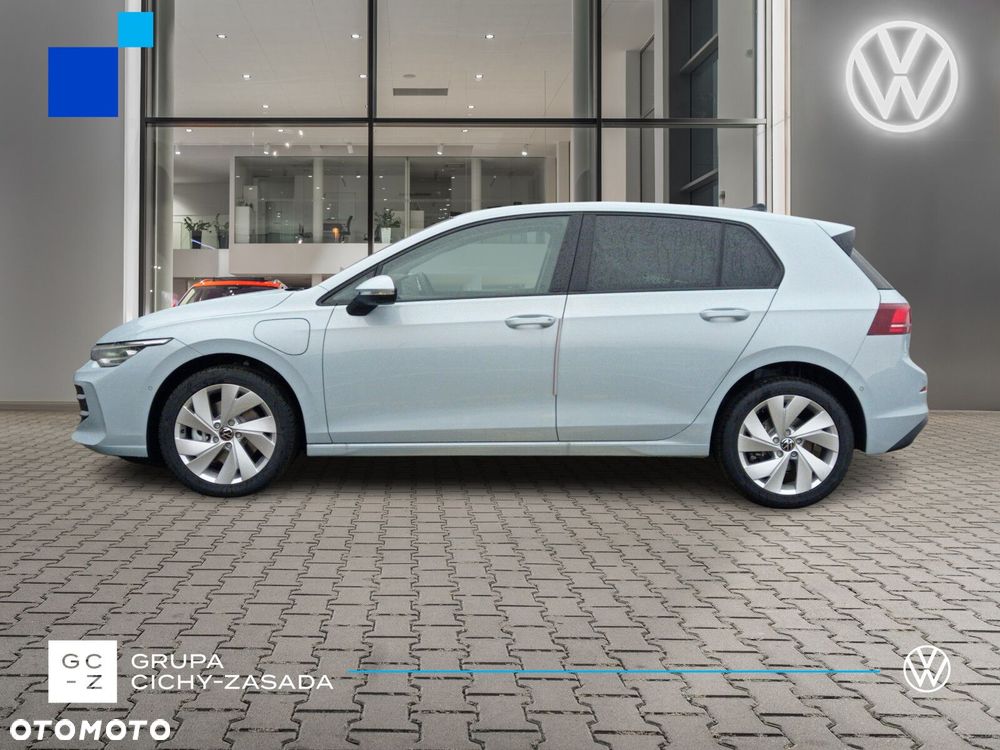 Volkswagen Golf - 2