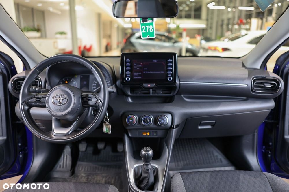 Toyota Yaris - 7