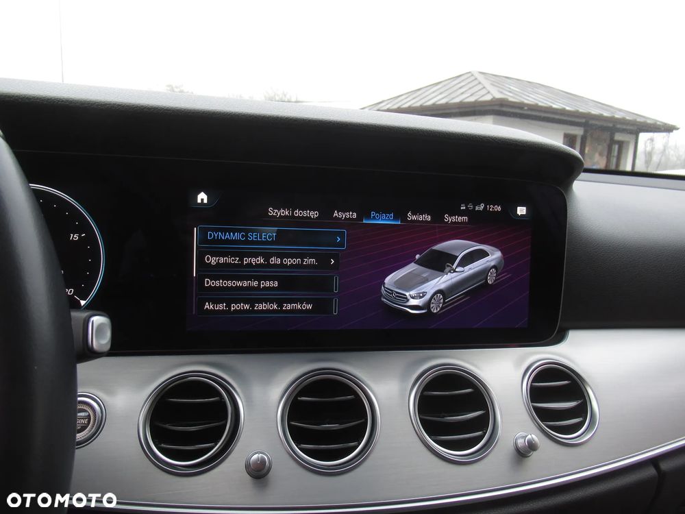 Mercedes-Benz Klasa E 220 d 4-Matic AMG - 24