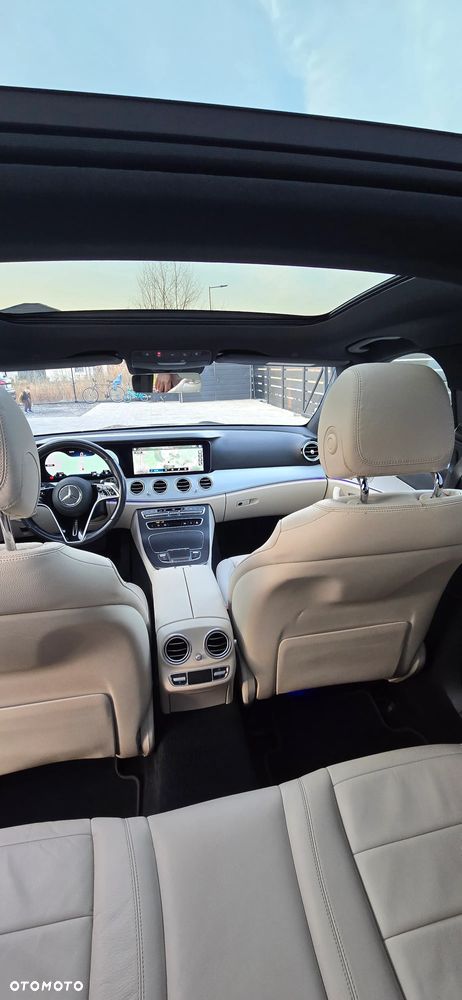 Mercedes-Benz Klasa E ver-220-d-4matic-9g--tronic-amg-line - 11