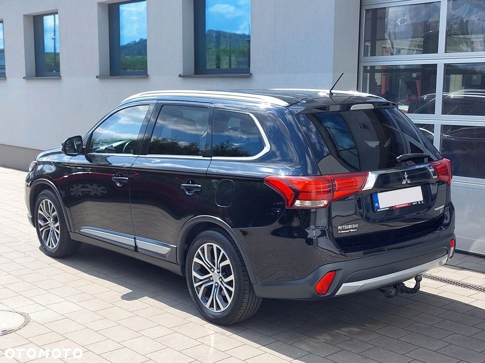 Mitsubishi Outlander - 3