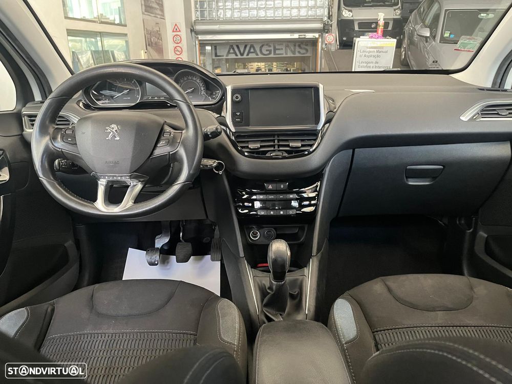 Peugeot 208 1.4 HDi - 6