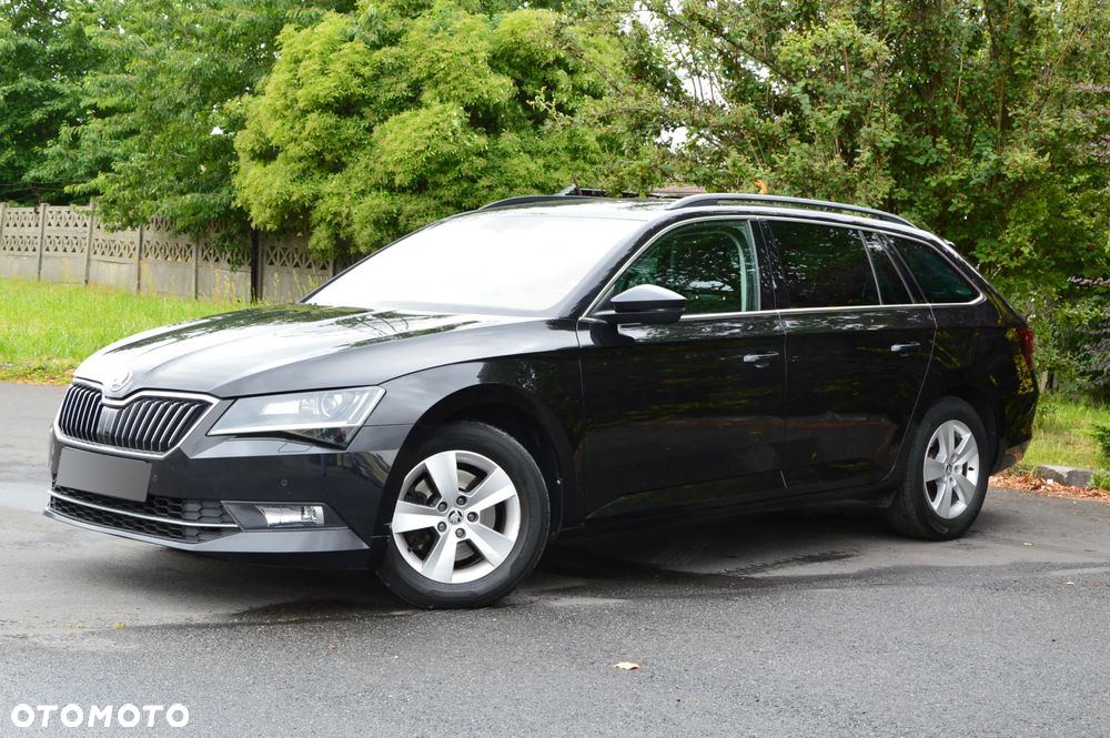 Skoda Superb 1.6 TDI DSG Ambition - 29
