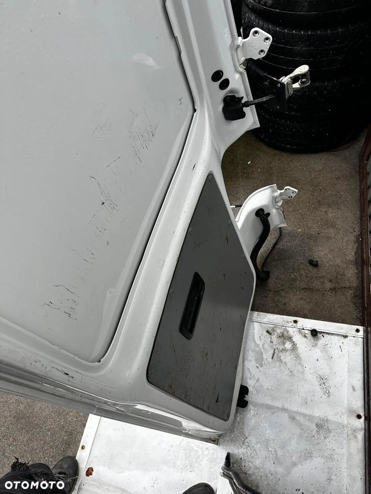 Drzwi Tył Tylne Skrzydełka Lewe Prawe VW T5 Lift Transporter 2010r LB9A Europa Stan bdb - 16