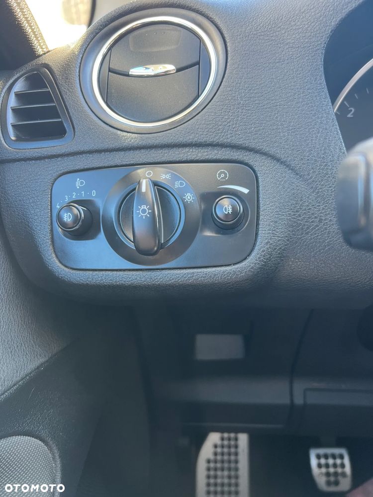 Ford S-Max - 17