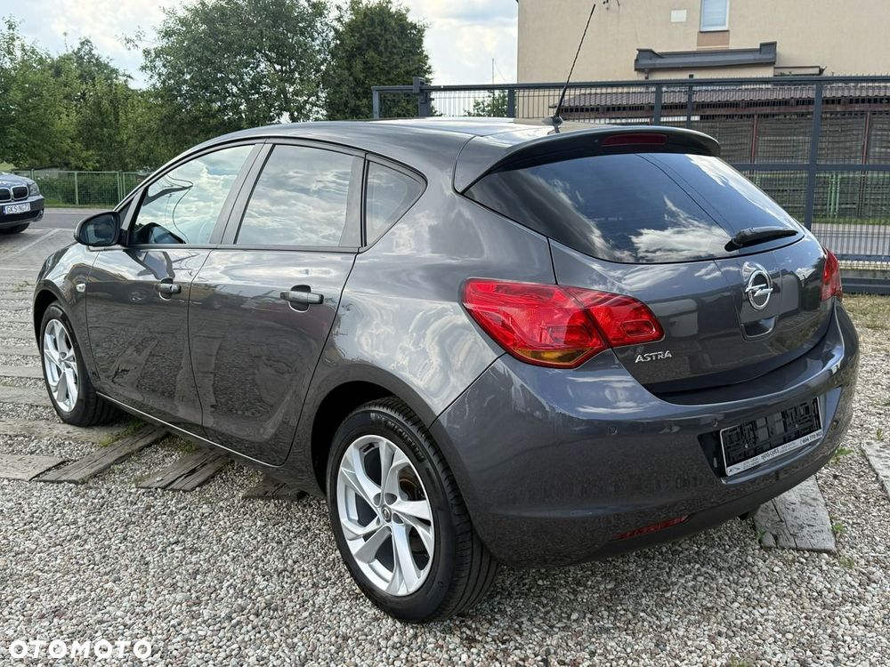 Opel Astra - 18