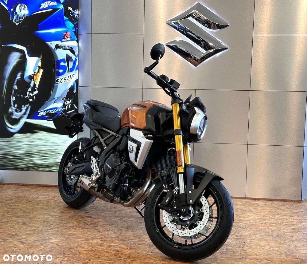 Suzuki GSX - 2