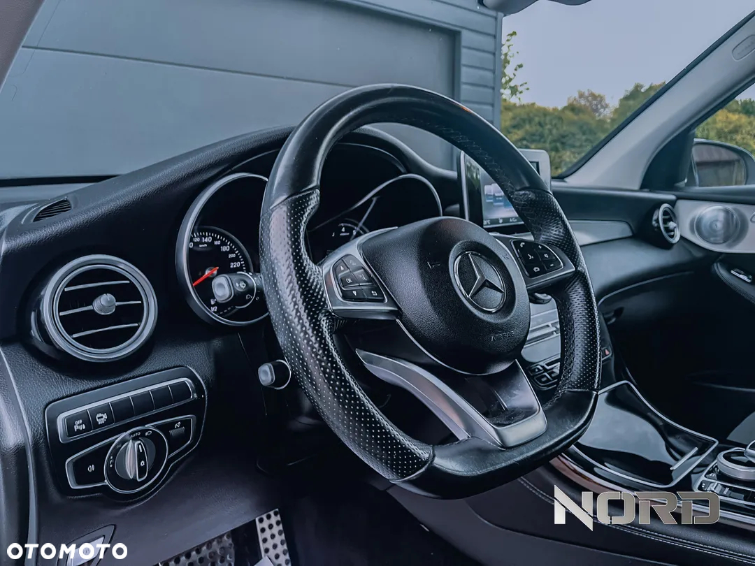 Mercedes-Benz GLC 350 e 4Matic 7G-TRONIC AMG Line - 15