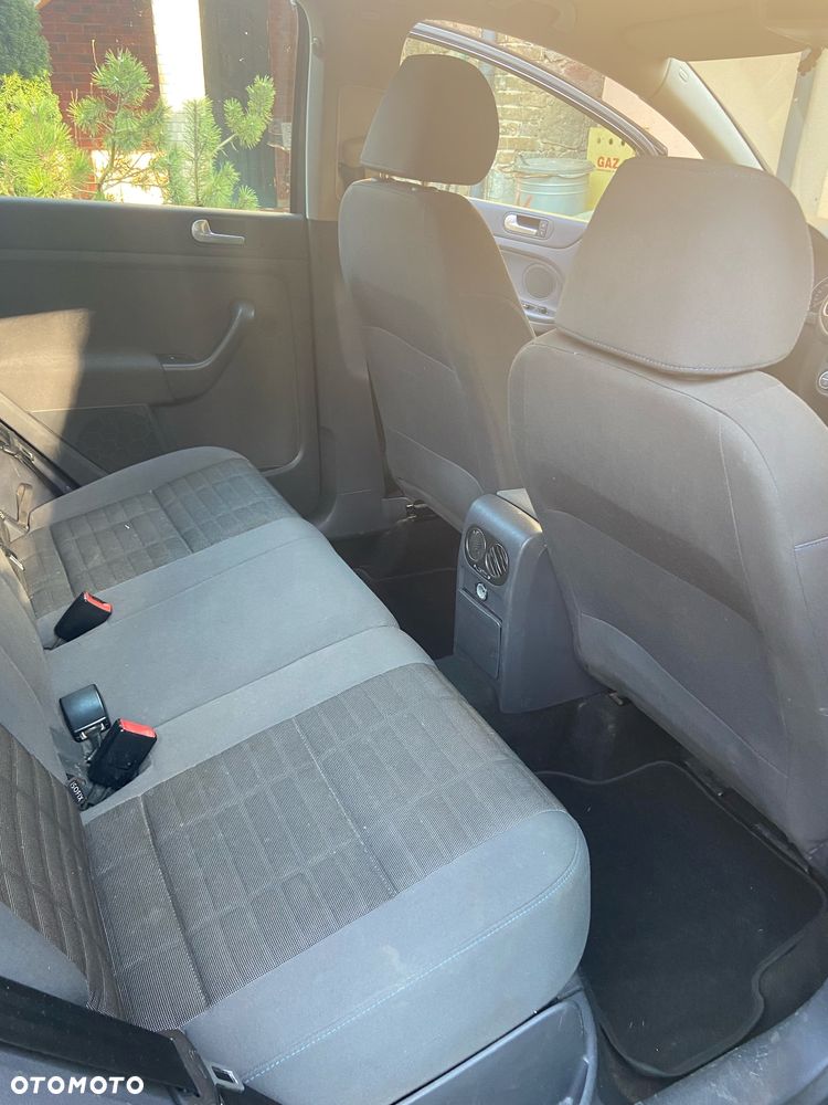 Volkswagen Golf Plus 1.9 TDI DPF Comfortline - 4