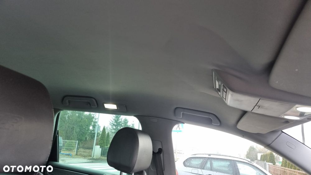 Volkswagen Touareg - 25