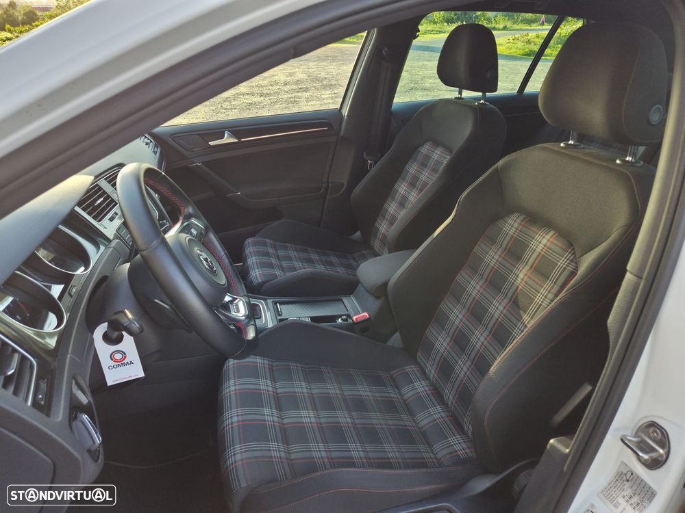 VW Golf GTI Performance BlueMotion DSG - 18