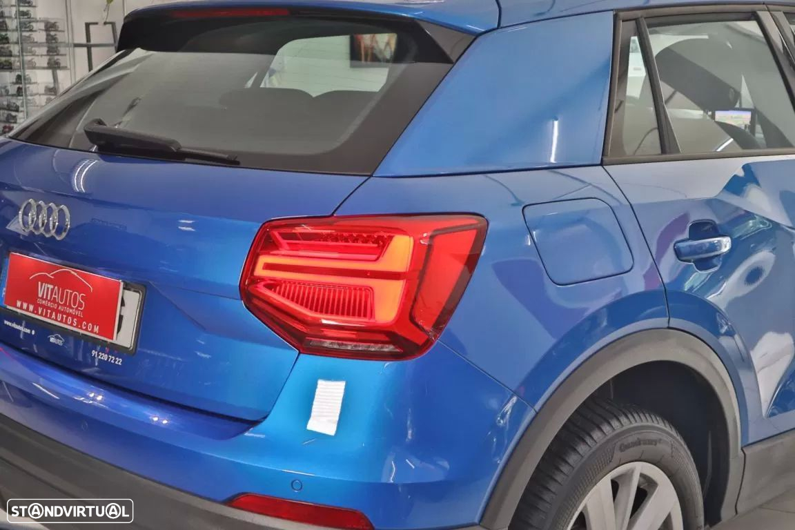 Audi Q2 1.6 TDI Design - 8