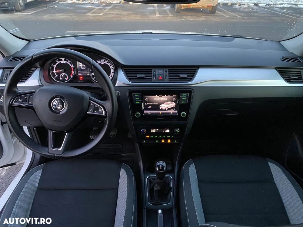 Skoda RAPID 1.0 TSI Avantaj - 38