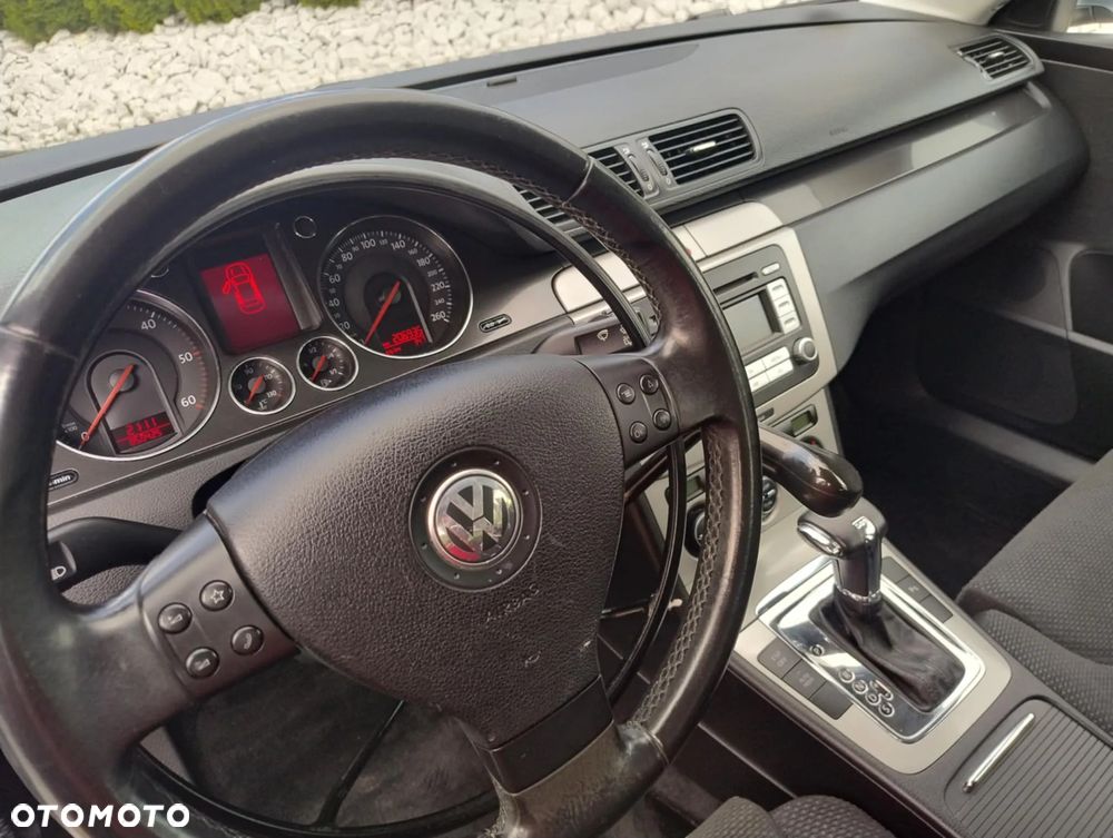 Volkswagen Passat 2.0 TDI Comfortline DSG - 22