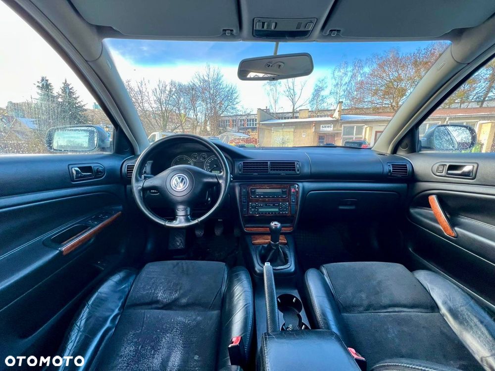 Volkswagen Passat - 16