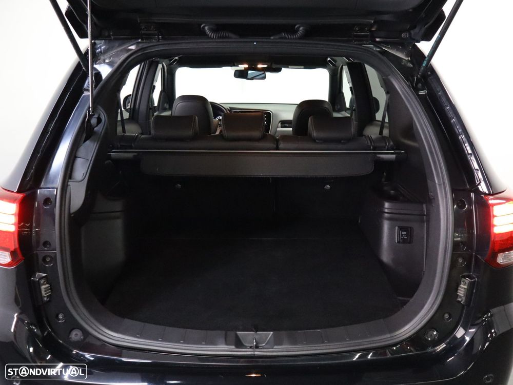 Mitsubishi Outlander 2.4 Instyle - 26