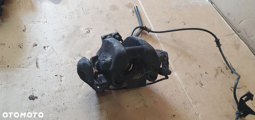 Zacisk hamulcowy prawy tył tylny prawy Mercedes E-Klasa W211 3.0 3.5 V6 - 4