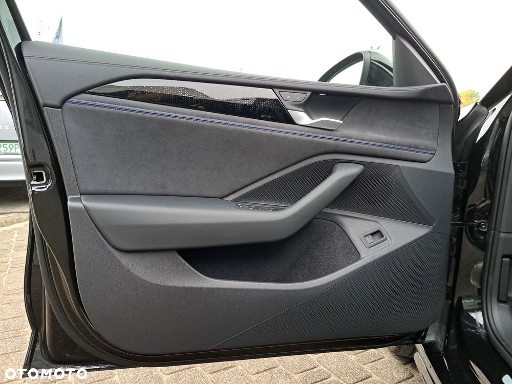 Volkswagen Passat Variant 2.0 TSI R-Line Plus DSG - 13