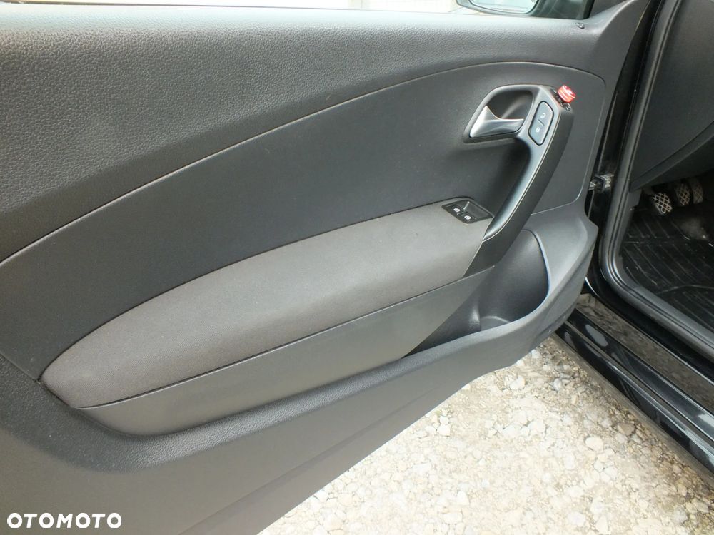 Volkswagen Polo - 11
