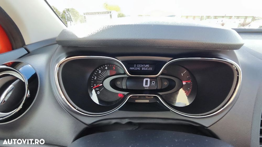 Renault Captur (ENERGY) dCi 90 EDC INTENS - 28