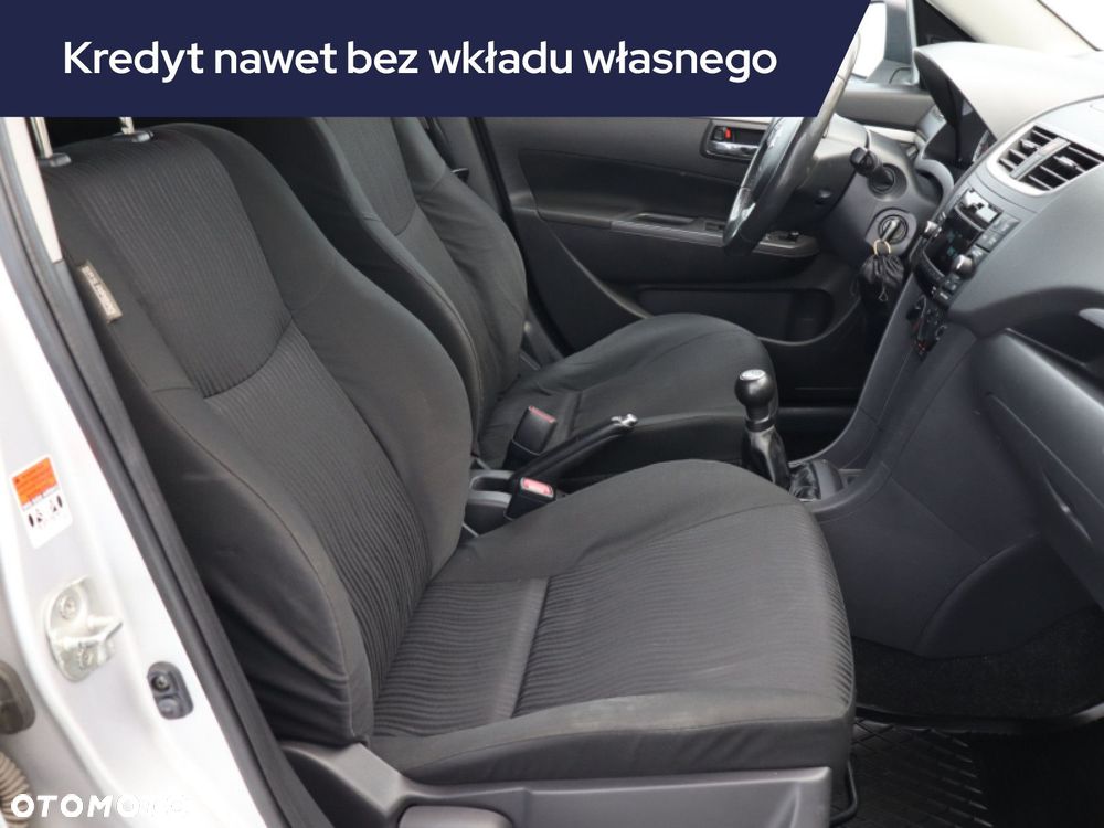 Suzuki Swift - 11
