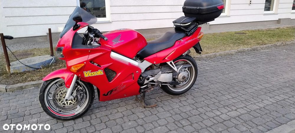 Honda VFR - 1