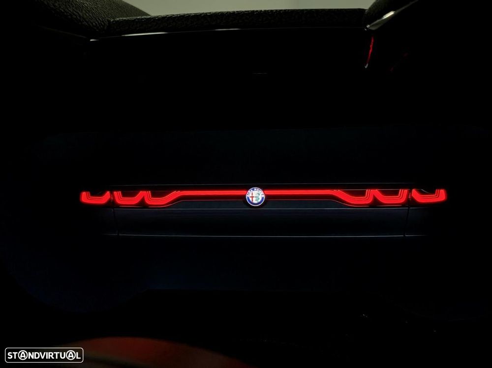 Alfa Romeo Tonale 1.5 Hybrid Edizione Speciale - 37