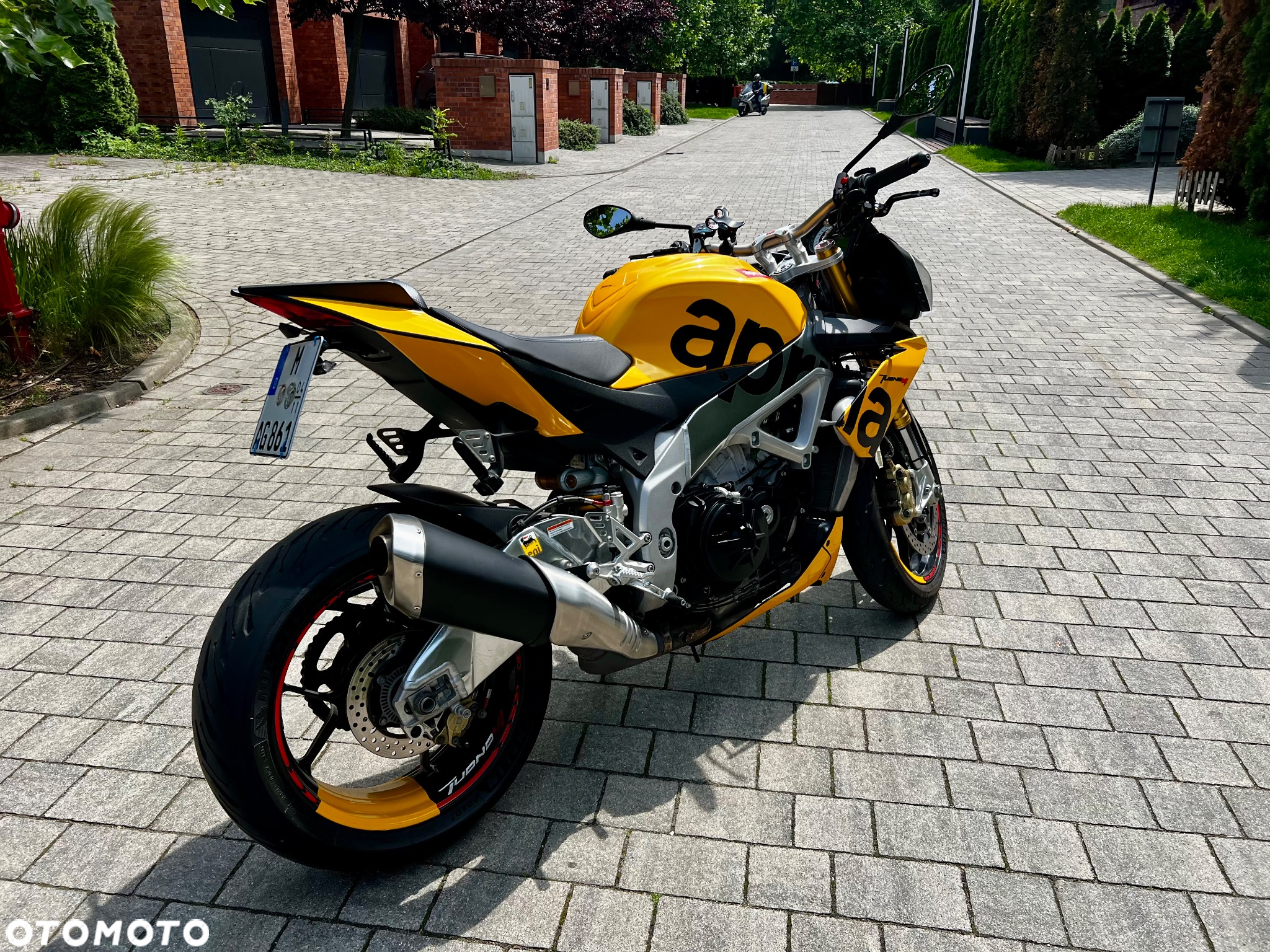 Aprilia Tuono - 4