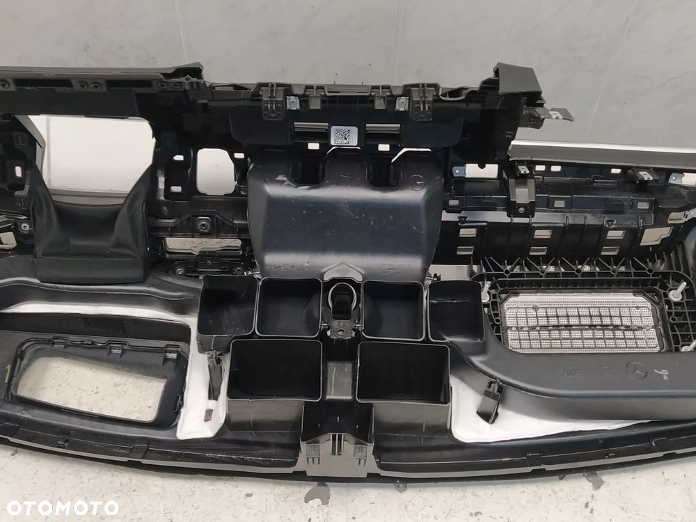MERCEDES GLB X247 2025- DESKA ROZDZIELCZA KOKPIT KONSOLA EU ORYGINAŁ - 28