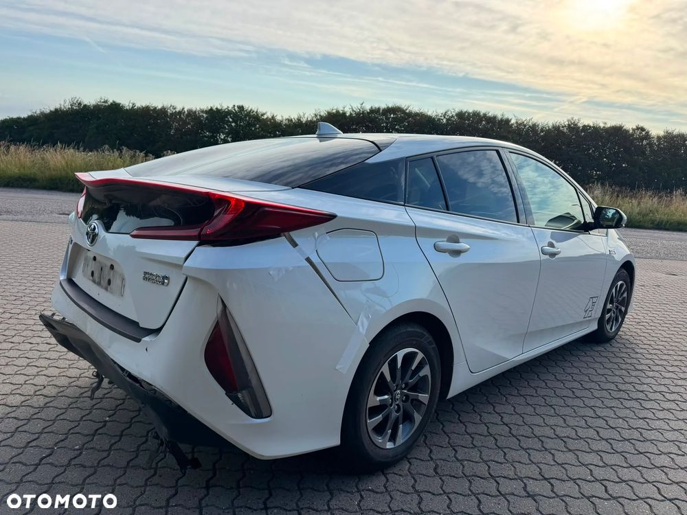 Toyota Prius Hybrid Executive - 4