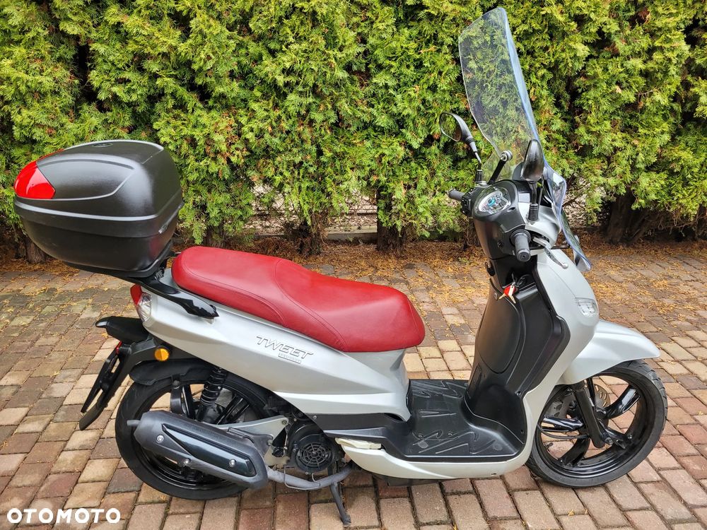 Peugeot Tweet - 27