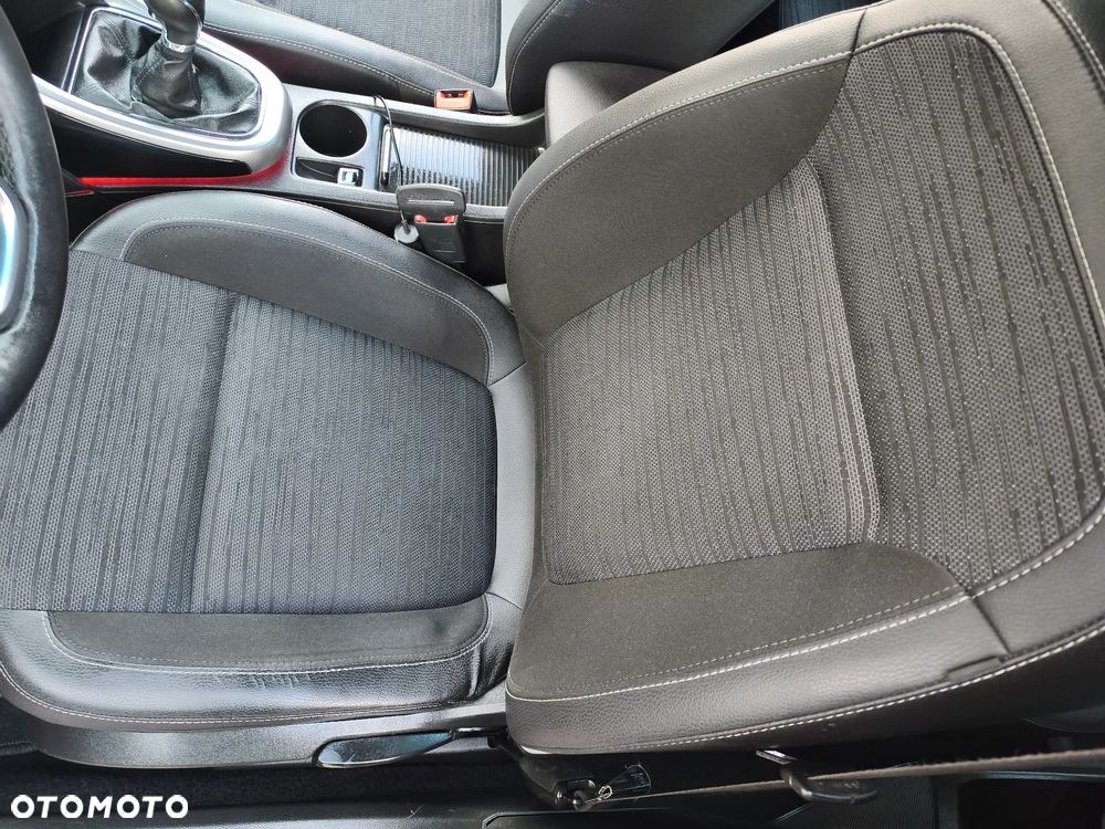 Opel Astra 1.6 Essentia EU6 - 12