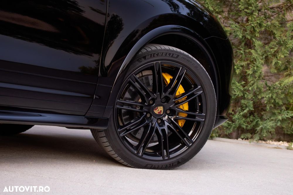 Porsche Cayenne - 7